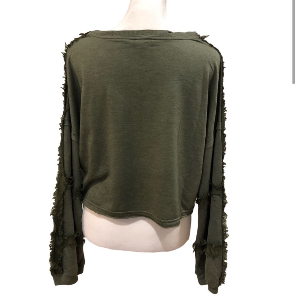Persona | Cropped Raw Hem Long Sleeve - Picture 2 of 7